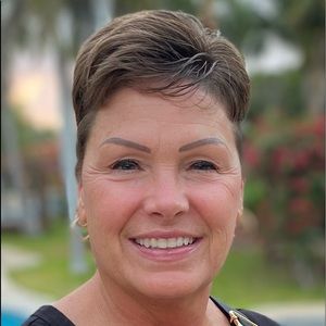 Meet your Posher, Kim